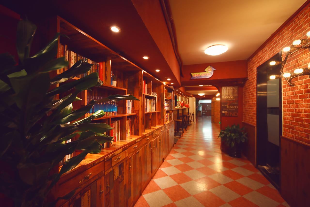 Nostalgia Hotel Beijing- Xidan Екстер'єр фото