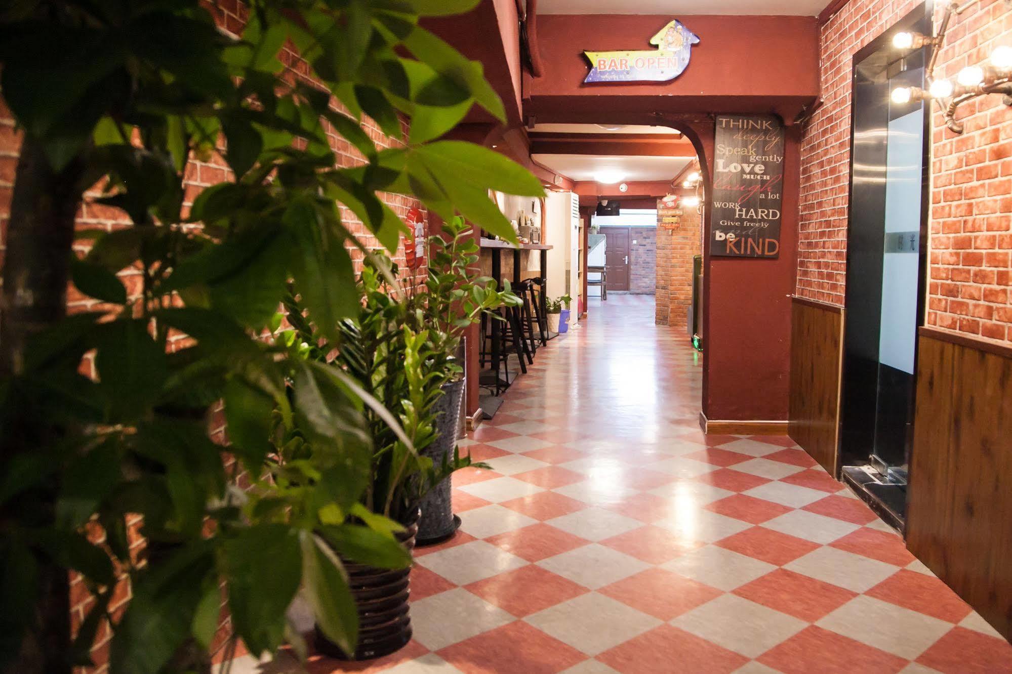 Nostalgia Hotel Beijing- Xidan Екстер'єр фото